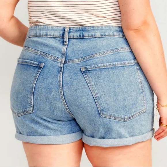 Old Navy High-Waisted OG Straight Jean Shorts Secret Smooth Pocket Light Wash 24 - Picture 2 of 8